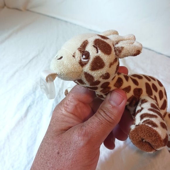 Philips Avent Brown and Cream Giraffe Soothie Snuggle Pacifier Holder 8" - Picture 7 of 9